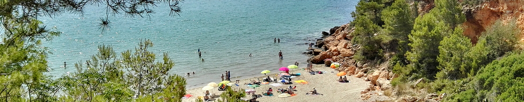 Пляжи Л’Ампольи — рай в синих тонах с ароматом моря